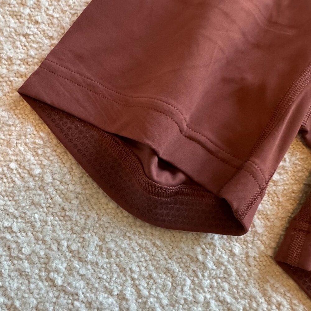 Lululemon Breezethrough High-Rise Short 6" - 6 - Picture 2 of 4